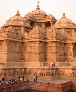 Akshardham Temple - 15 Must Visit and Famous Temples in India
