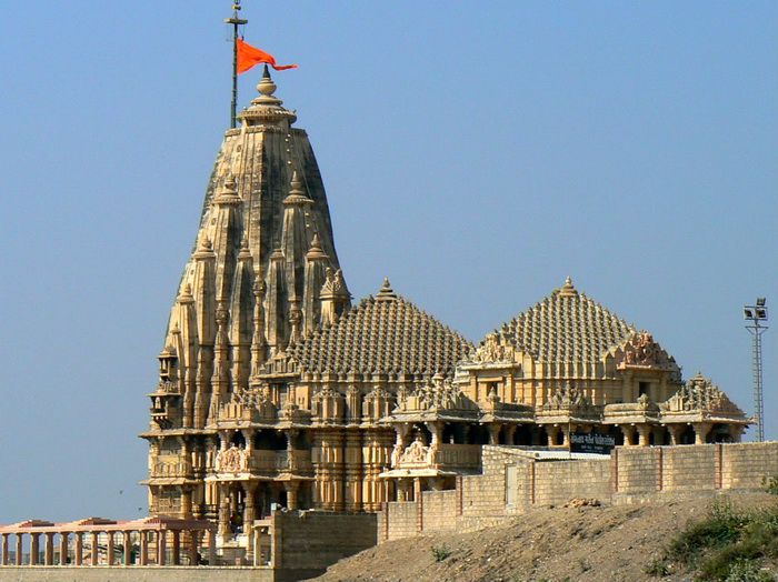 Dwarkadhish Temple Dwarka - 15 Must Visit and Famous Temples in India