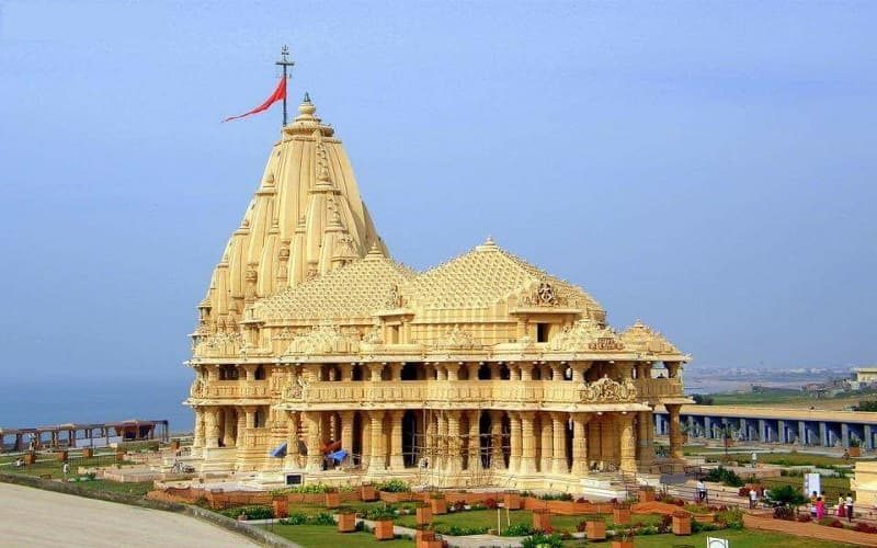 Top 10 Popular Temples in Gujarat - TemplePurohit - Your Spiritual Destination | Bhakti, Shraddha Aur Ashirwad